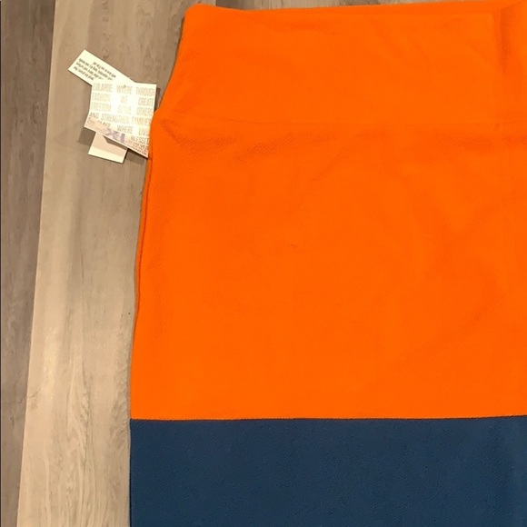 Lularoe Cassie skirt new with tags! - Picture 2 of 2